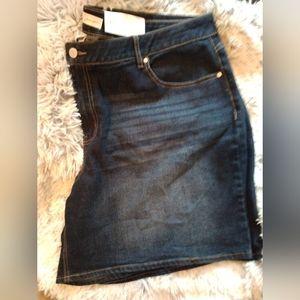 Women's Dark Denim Shorts 24W Est 1946